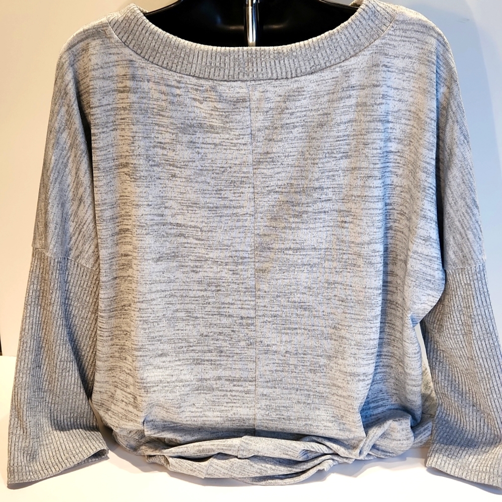 Life Worx Top by Gloria Vanderbilt 3/4 sleeve sz. Medium - Picture 2 of 6